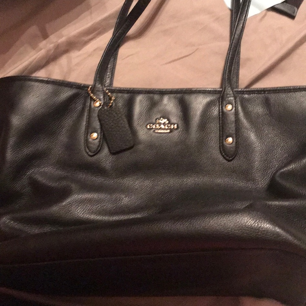Coach city zip tote